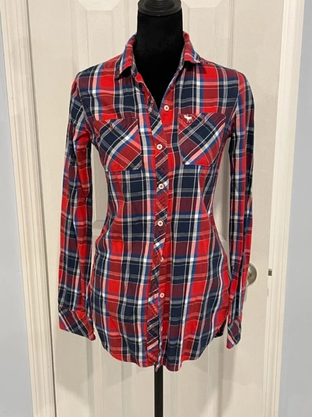 Abercrombie & Fitch Women's Red Navy Plaid Long Sleeve Flannel Shirt XS